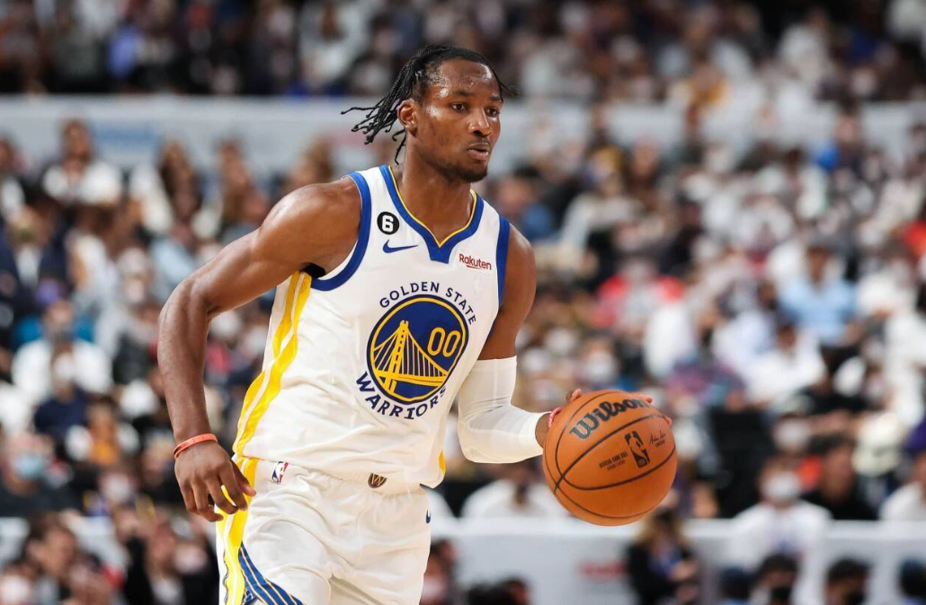 富联娱乐-巴萨关键时刻救险,勇士力保胜局拿下系列赛